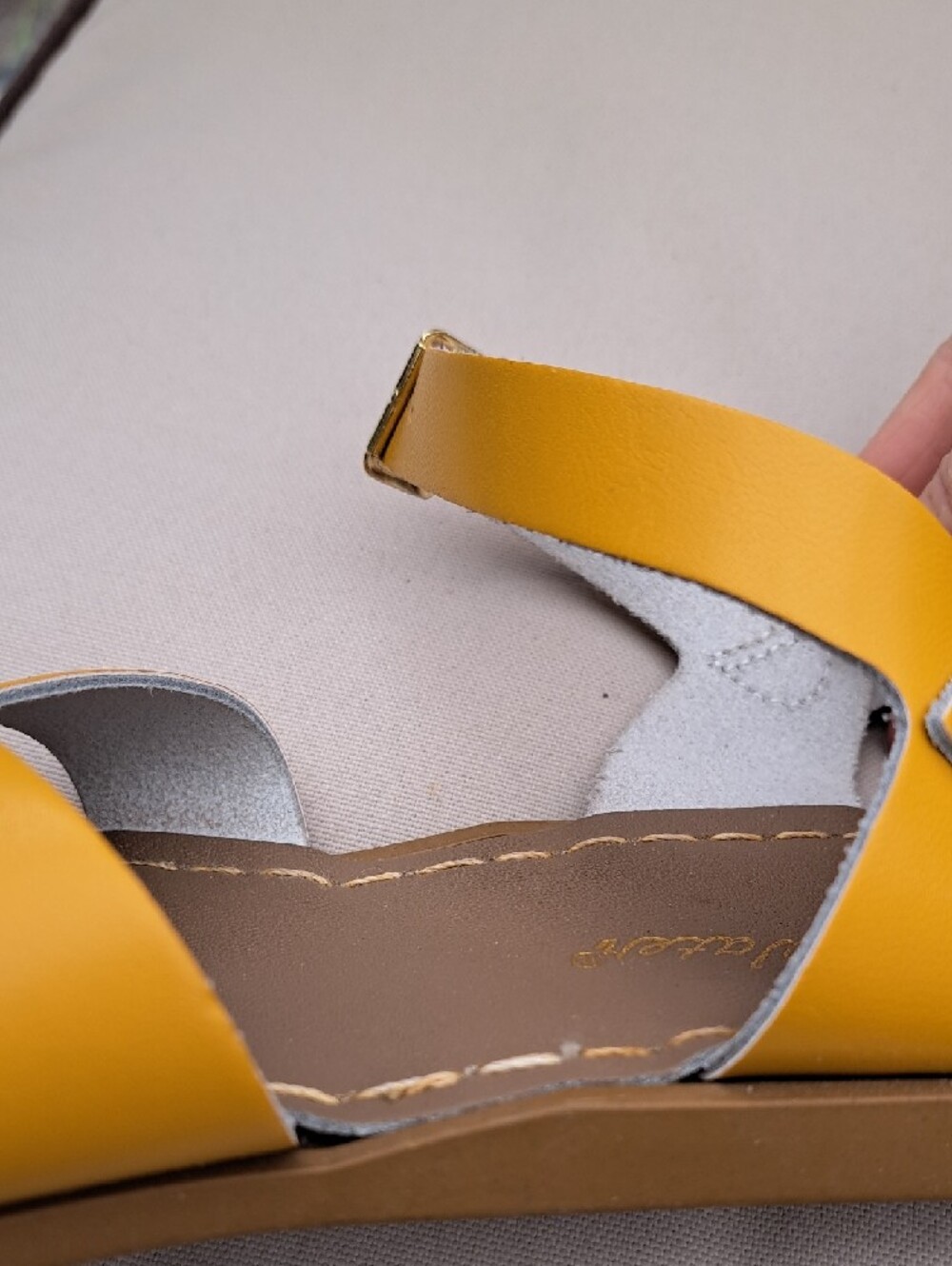 SALT WATER MUSTARD YELLOW Sandals SIZE US W10 - Picture 13 of 17